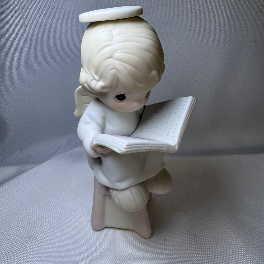 Precious Moments 1987 Sitting Pretty Angel Reading Book Figurine 104825 Enesco